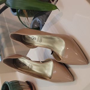 Patent leather nude heels eomens size 8